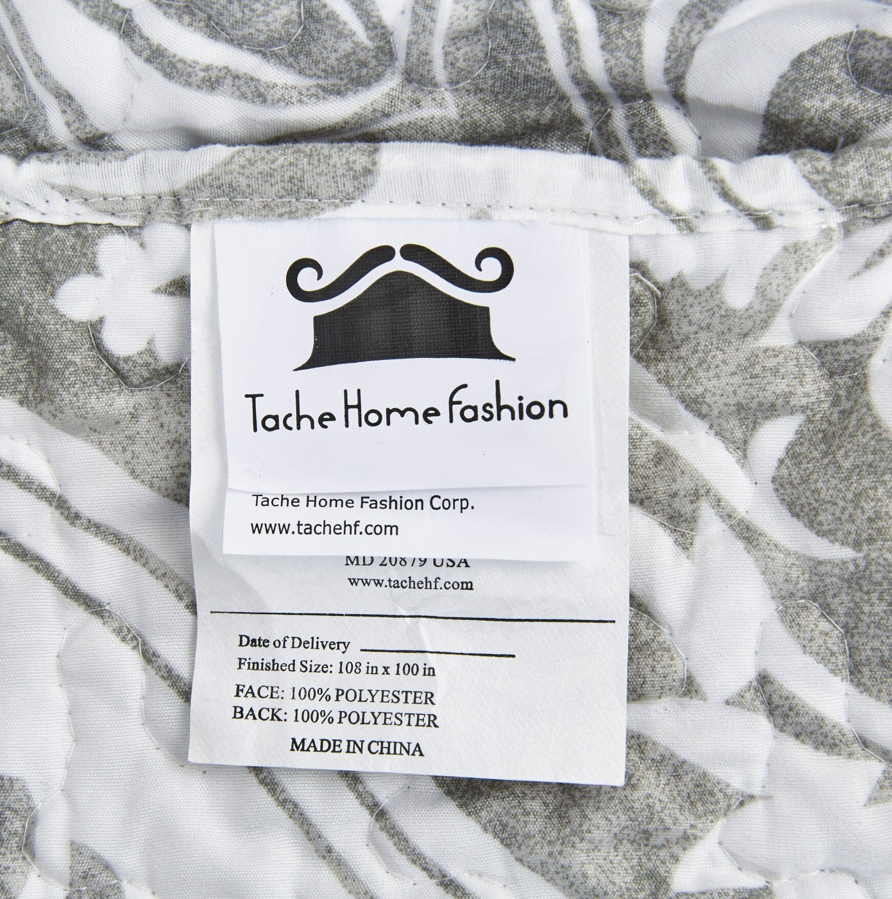 Dreamy Moon Sky Ogee Damask Heather Gray White Quilt Set