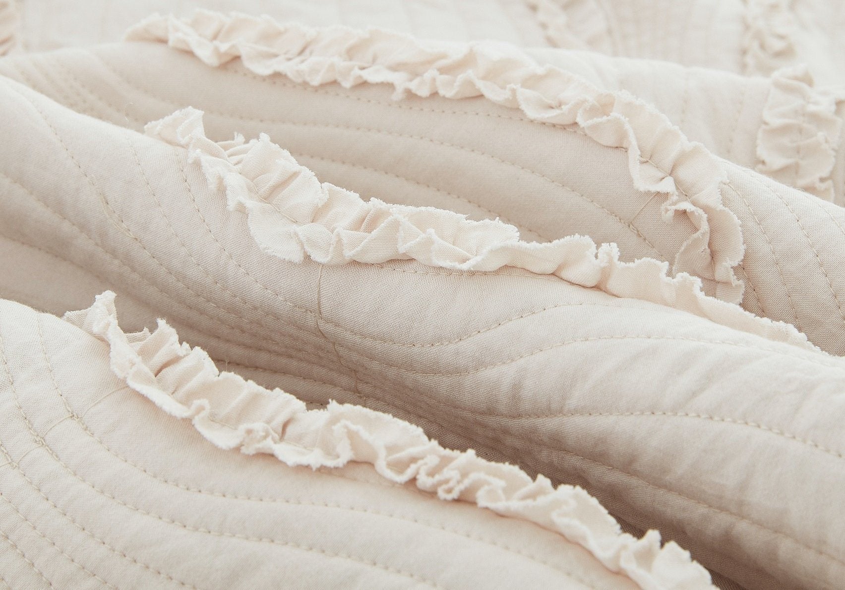 Soft Charming French Country Ruffles Quilted Cotton Bedspread Set - Ivory Cream Tan