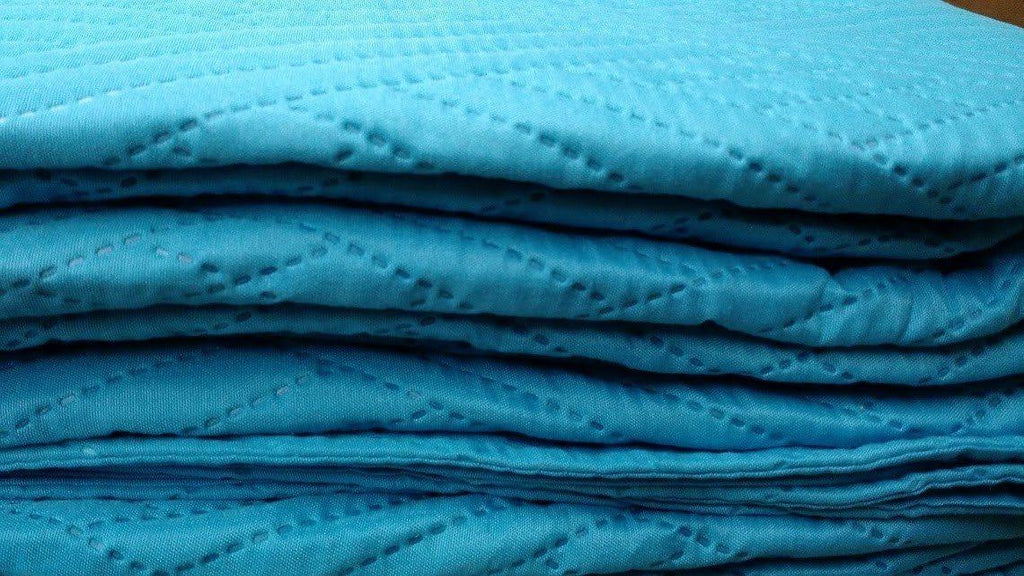 Gentle Wave Turquoise Teal Blue Lagoon Lightweight Quilted Bedspread Set