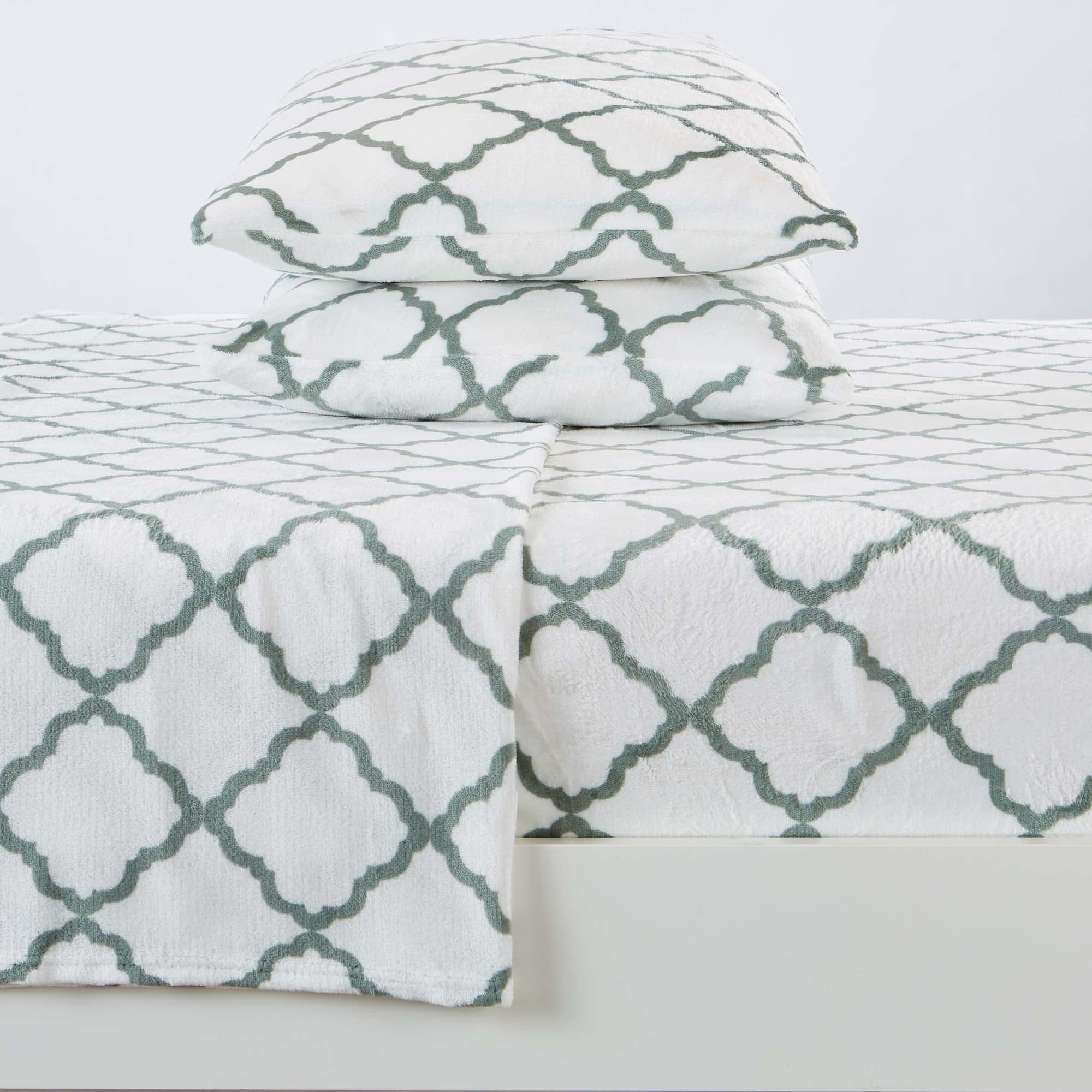 4-Piece Printed Plush Sheet - Velvet Luxe -  Coastal Holiday & Christmas Themed Bedding
