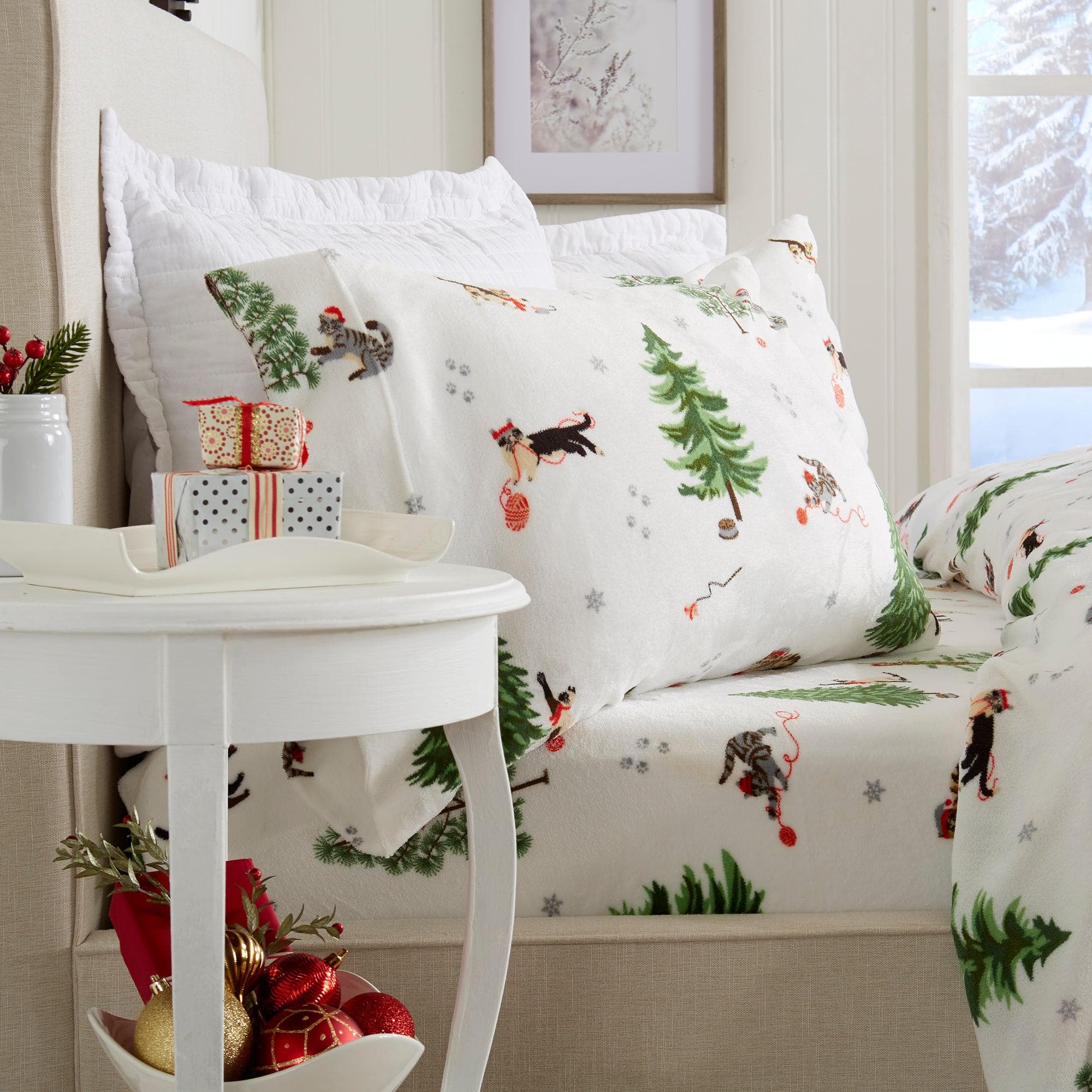 Velvet Luxe Printed Plush Sheet - Winter & Christmas Themed Bedding